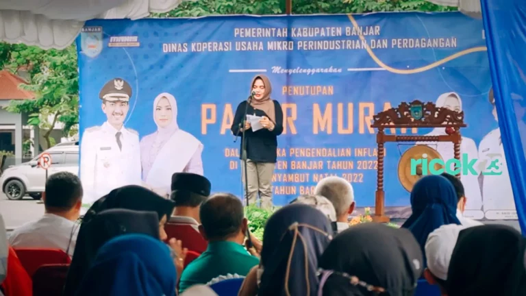 Penutupan Pasar Murah Pengendalian Inflasi Pangan Tahun 2022 di halaman kantor Bupati Banjar, Jumat (30/12/2022)