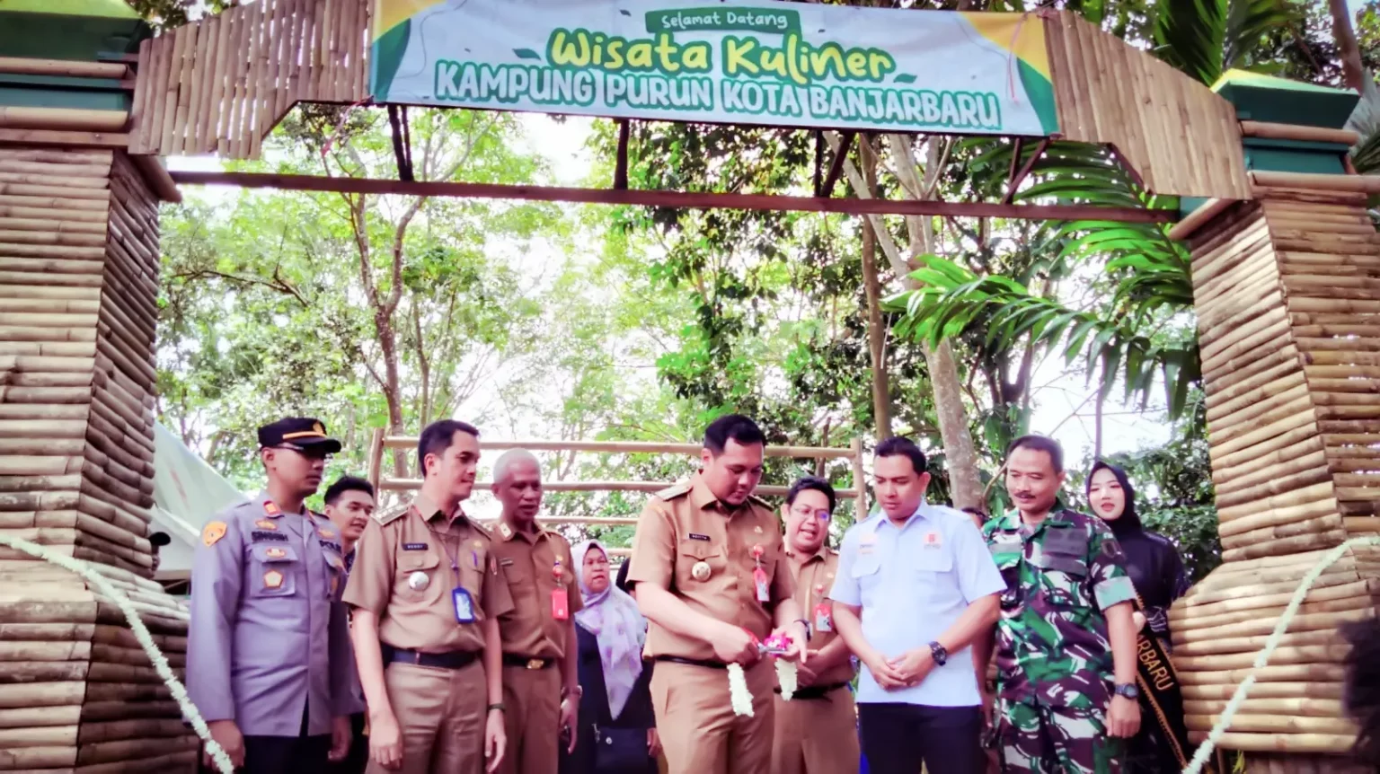 Peresmian Wisata Kuliner Kampung Purun oleh Walikota Banjarbaru, Aditya Mufti Arifin, Senin (26/12/2022)