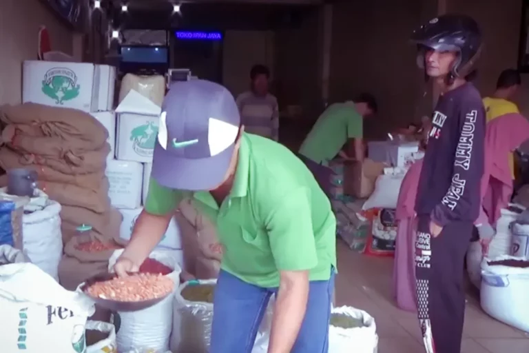 Salah satu toko distributor kedelai di Kota Banjarmasin, Kalimantan Selatan