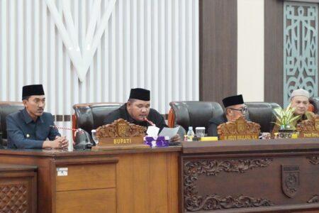Rapat Paripurna DPRD Banjar Bahas Dua Raperda: Masyarakat Adat dan Adminduk
