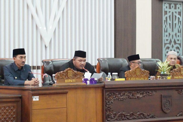 Rapat Paripurna DPRD Banjar Bahas Dua Raperda: Masyarakat Adat dan Adminduk